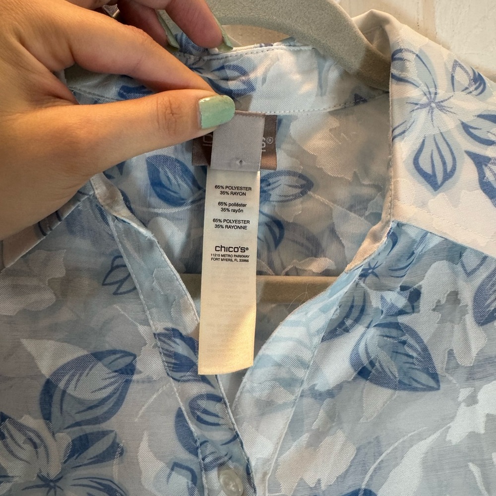 Chico’s Blue Floral Long Sleeve Semi Sheer Button Down Blouse Women’s Sz 0 (Sm) - Picture 6 of 11